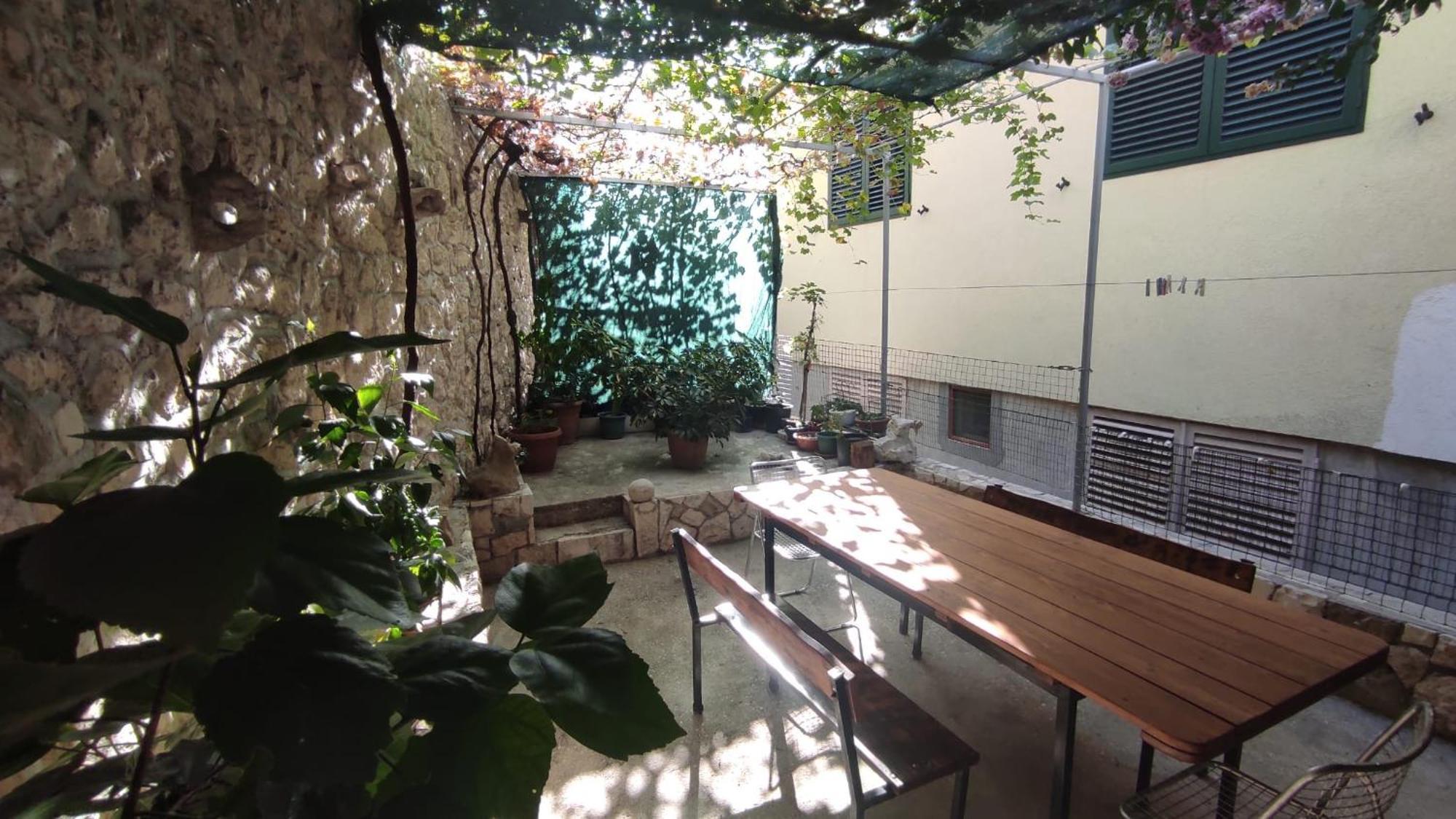 Luxury City Centre Apartment With Stunning View 오미스 외부 사진