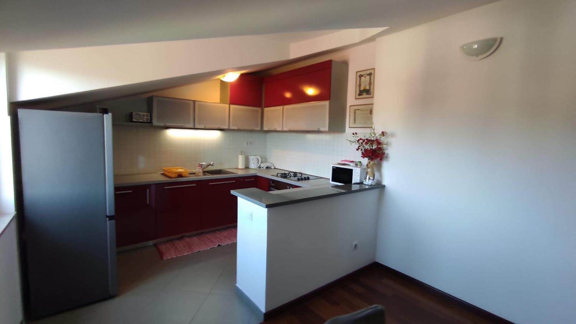 Luxury City Centre Apartment With Stunning View 오미스 외부 사진